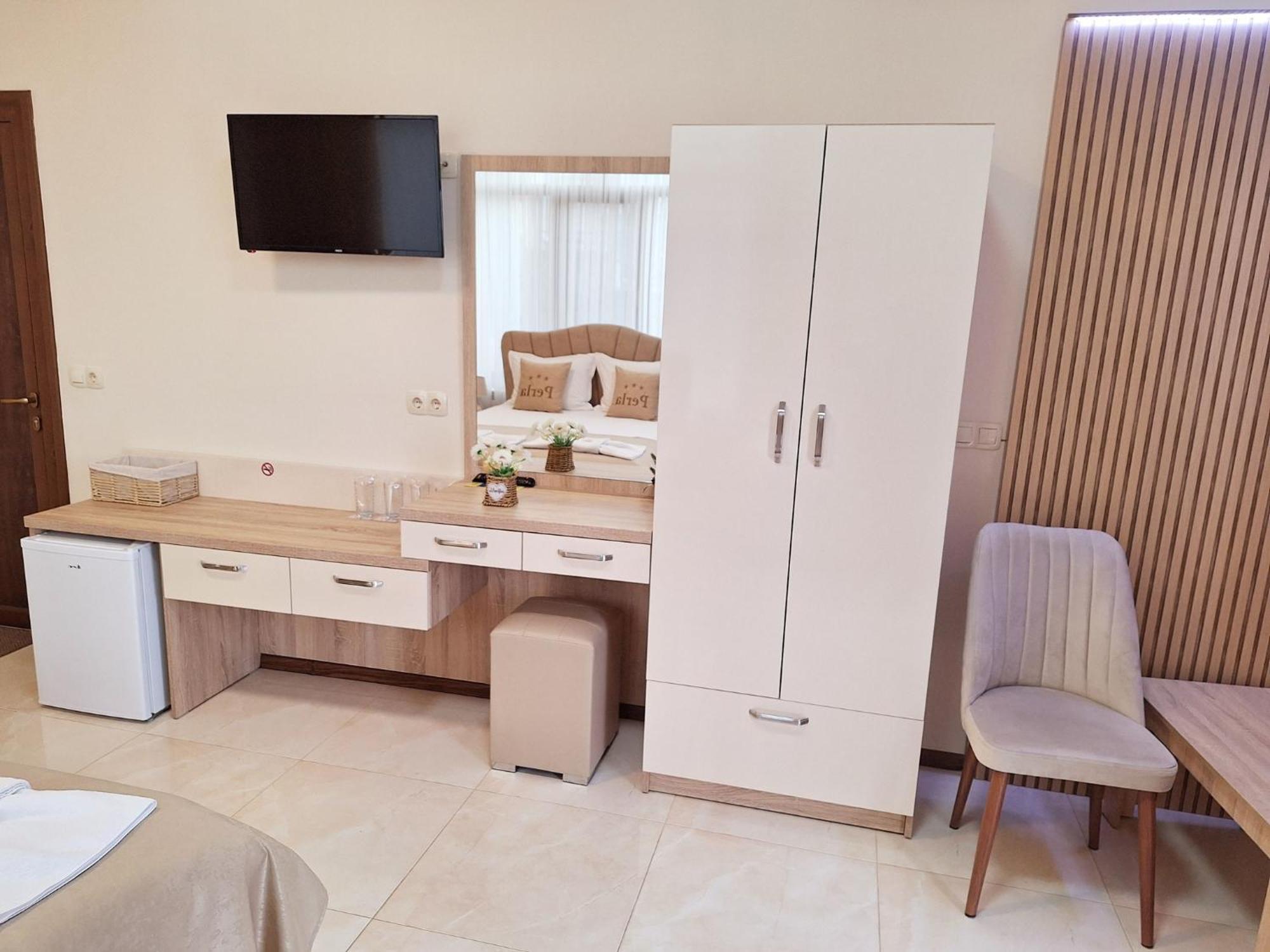 Perla Hotel Doszpat Kültér fotó