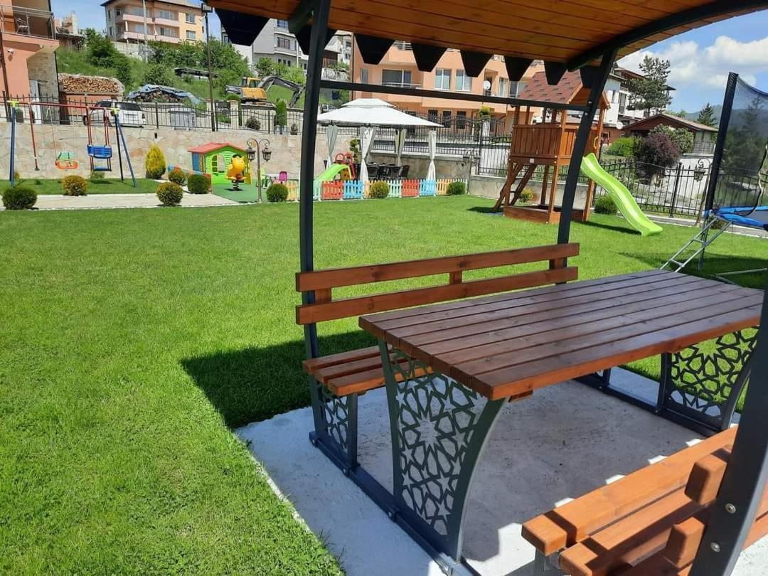Perla Hotel Doszpat Kültér fotó